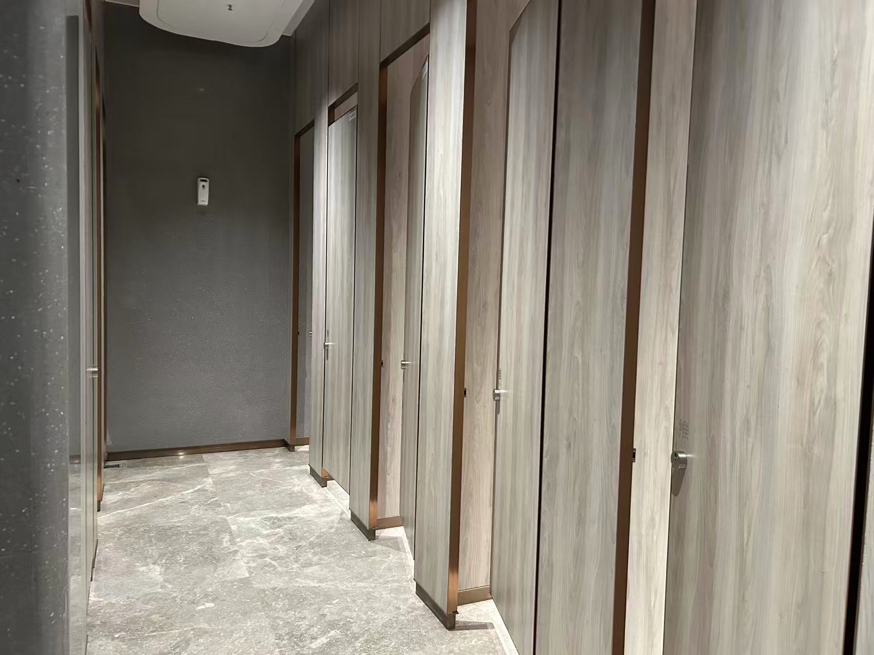 樂山景區(qū)公共衛(wèi)生間隔斷