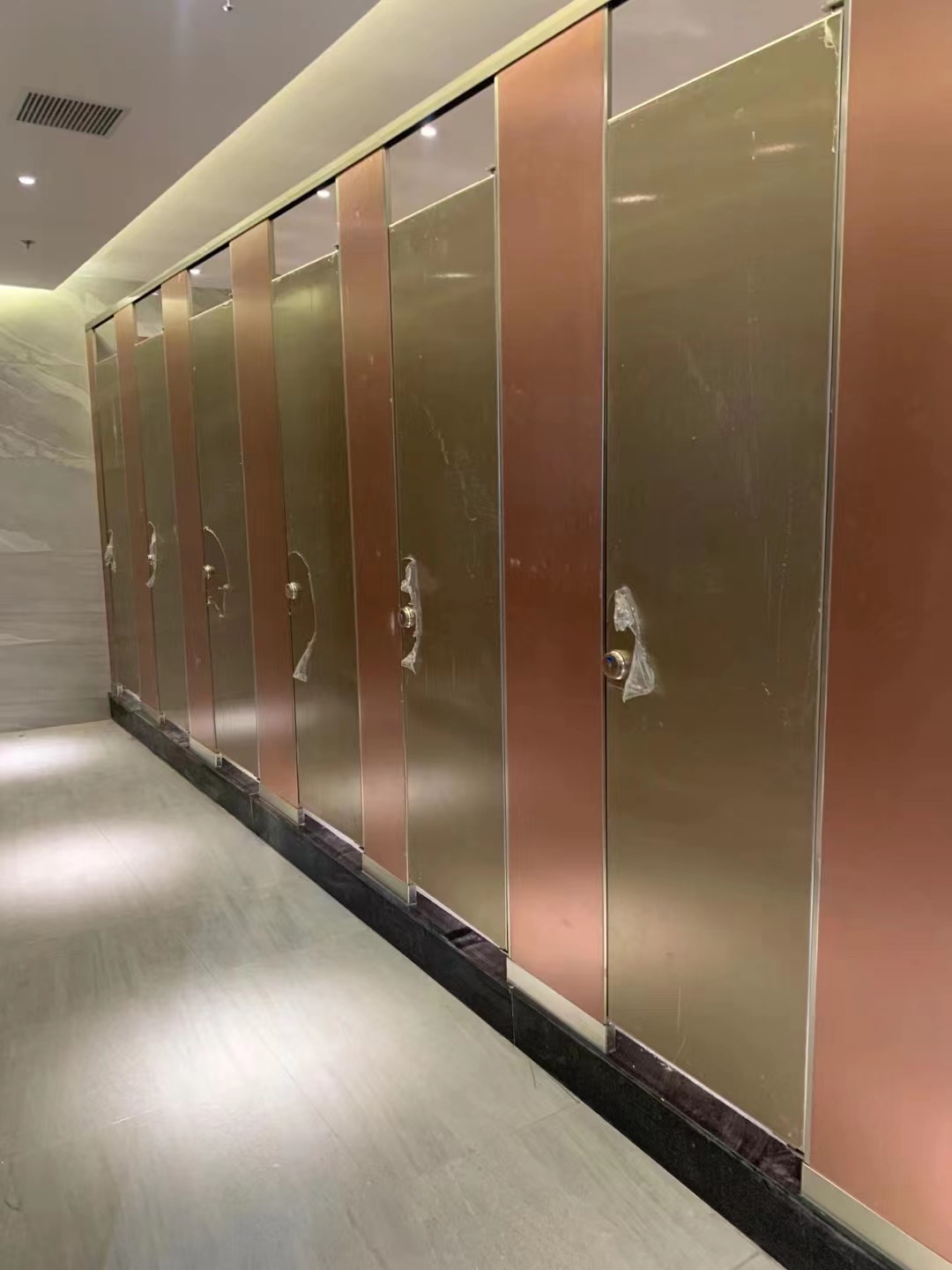 公共卫生间隔断定制