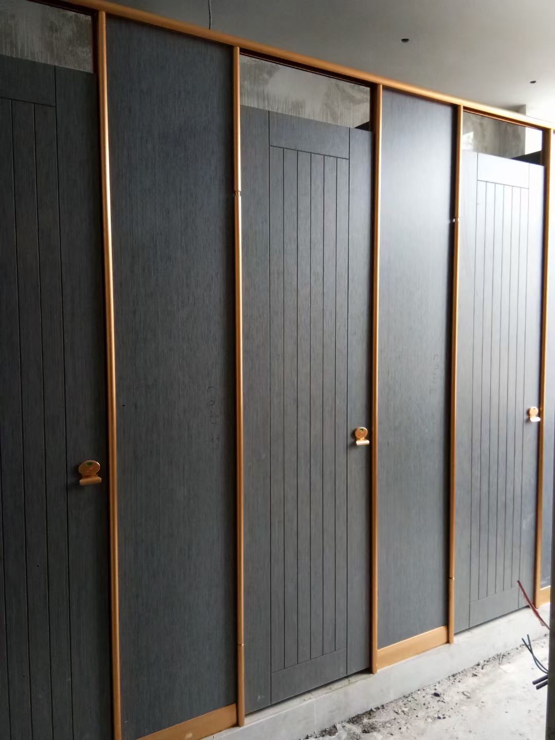 腾爵立柱件式——卫生间隔断腾爵立柱卫生间隔断五金配件公共厕所隔断门板