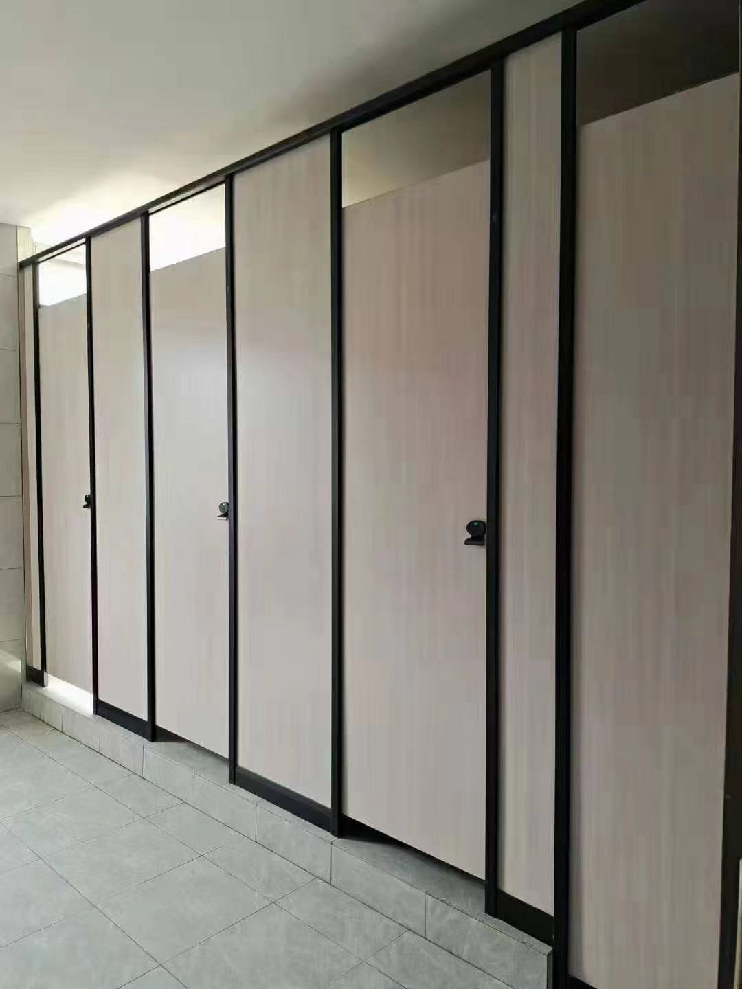 欢迎订购颗粒板、多层板、倍特板、实木板等卫生间隔断板材