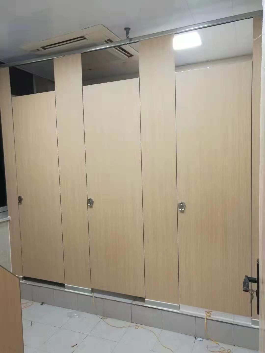 绵阳国企办公区厕所隔断