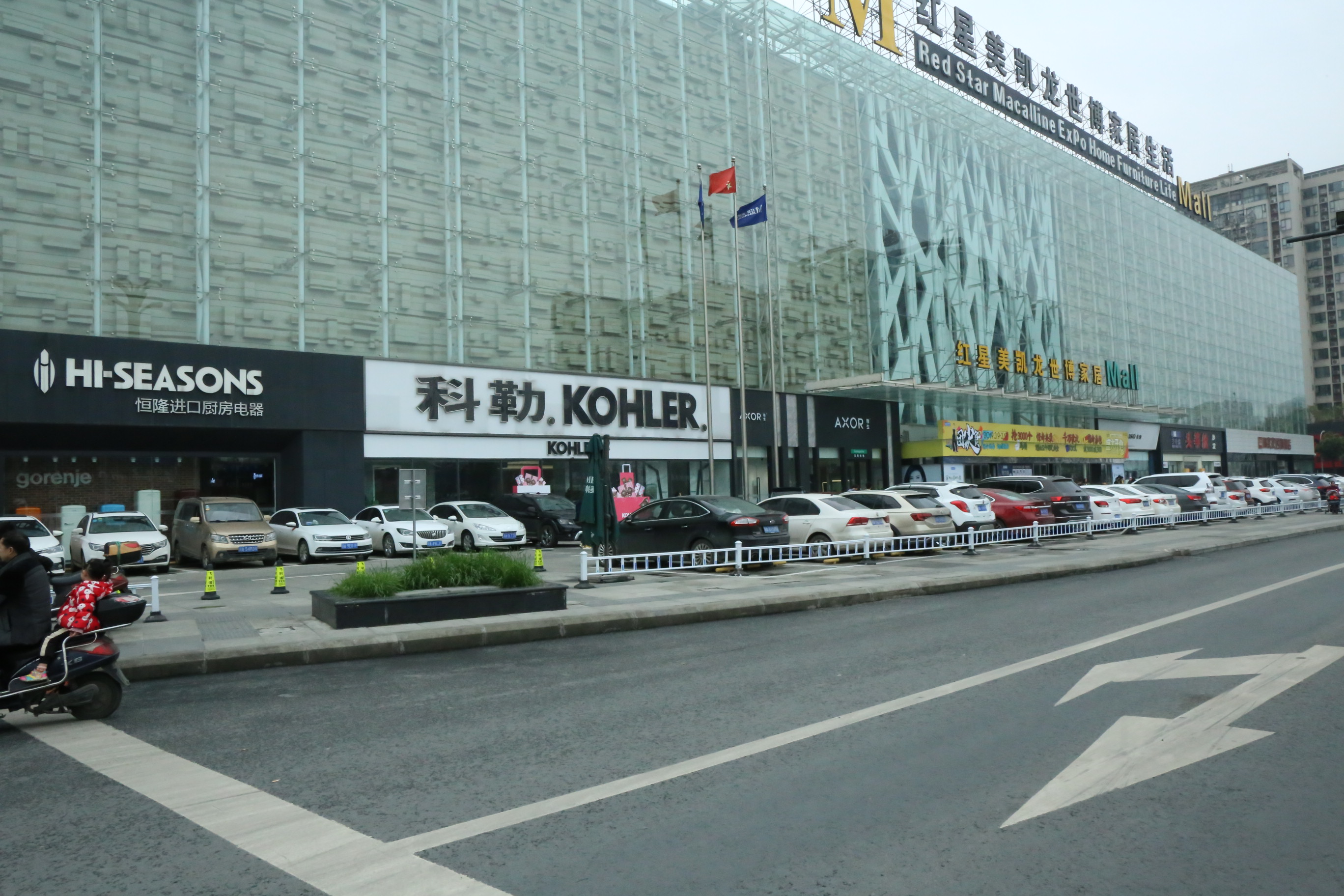 四川洗手间隔断技巧推荐卫生间隔断材料