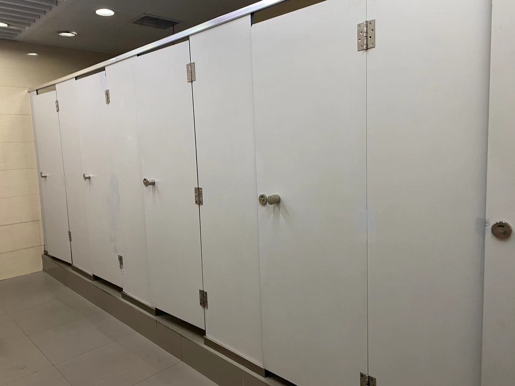 金沙地铁公共卫生间隔断