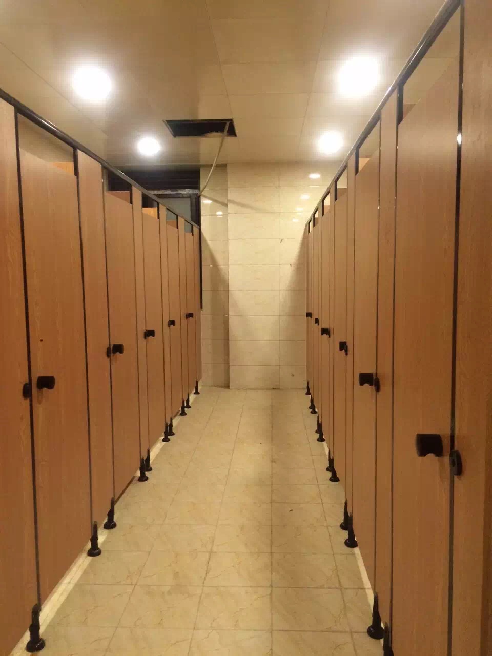 四川师范大学卫生间隔断