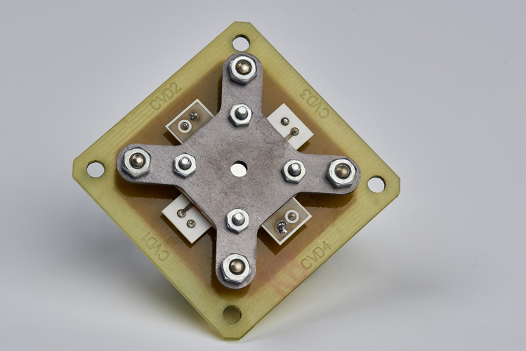 B14 金刚石望远镜探测器