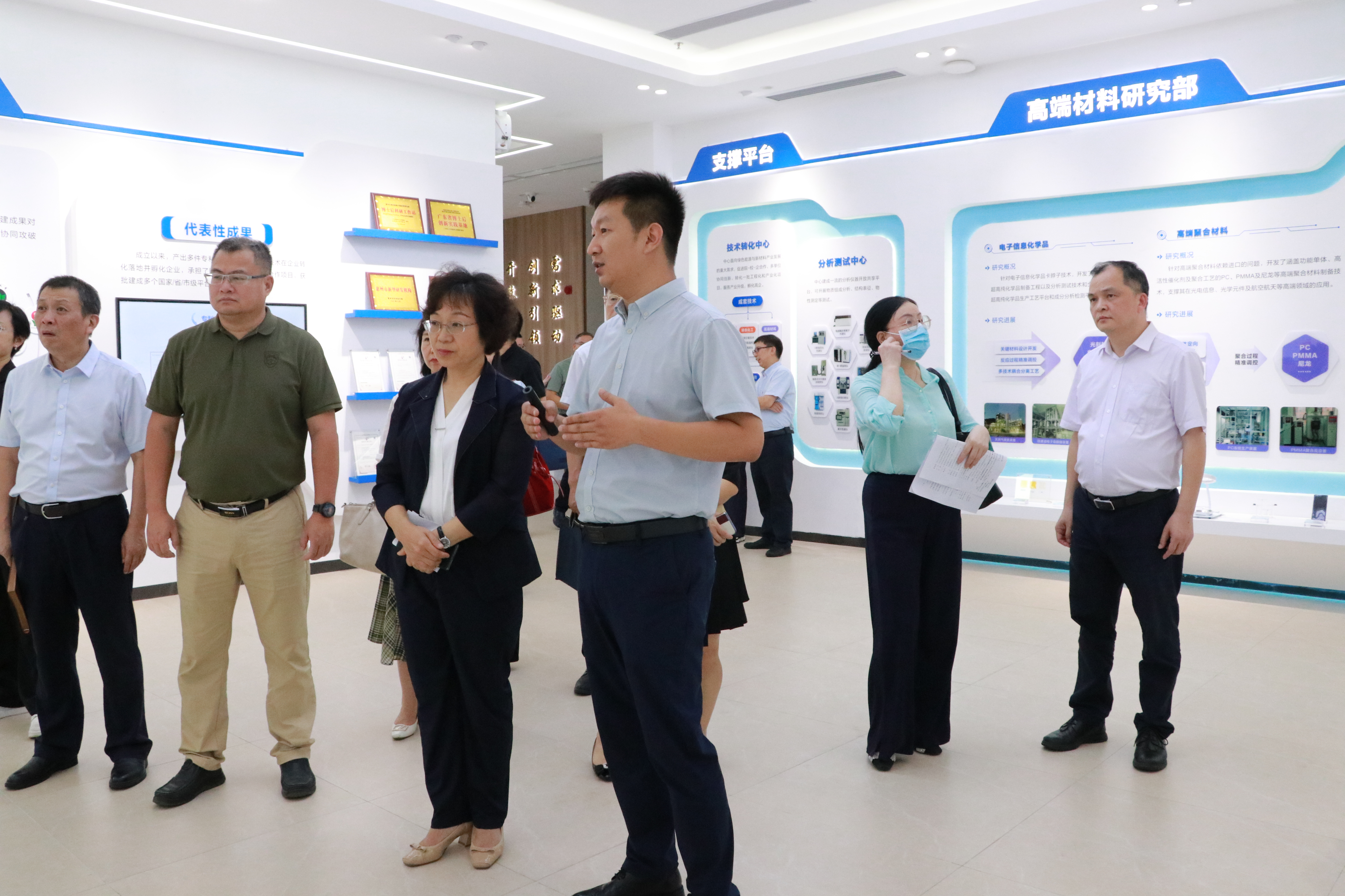 惠州市人大常委会副主任朱文转一行调研绿能院