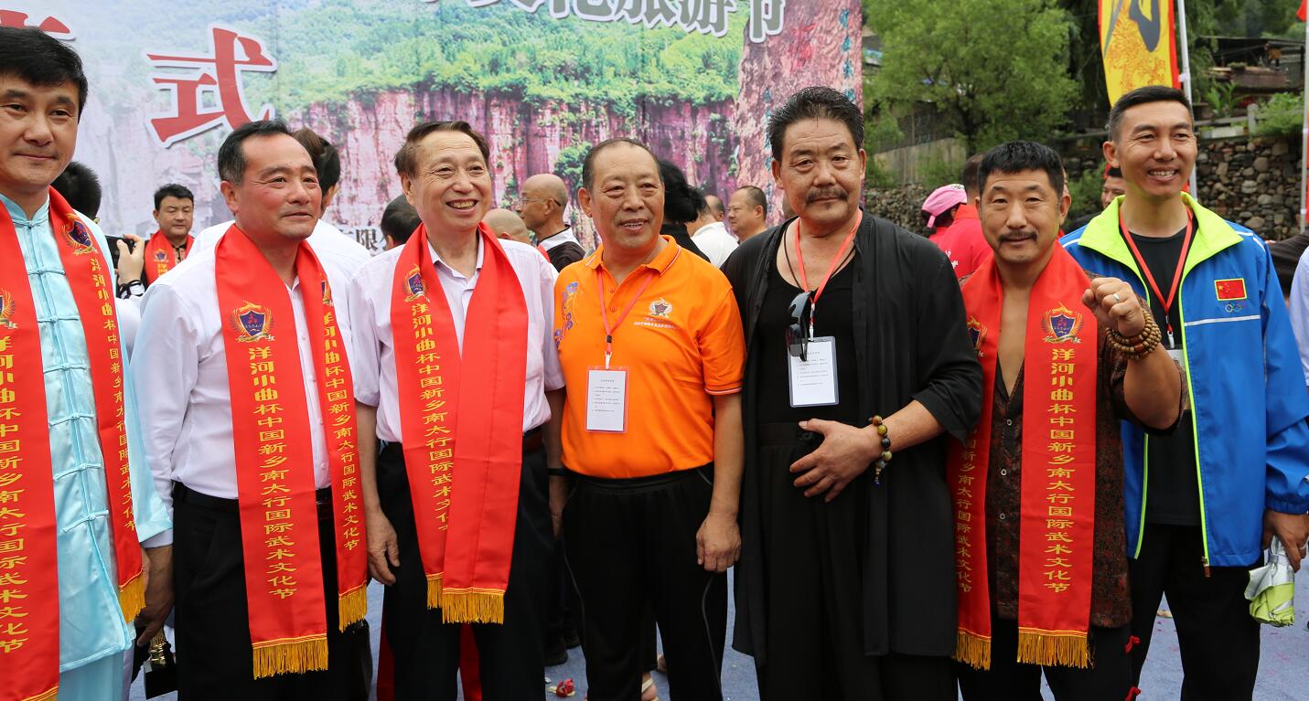 阴阳八盘掌散打招式简介