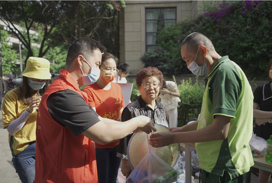 中水君信支部委员会 关于五一国际劳动节慰问活动的简报