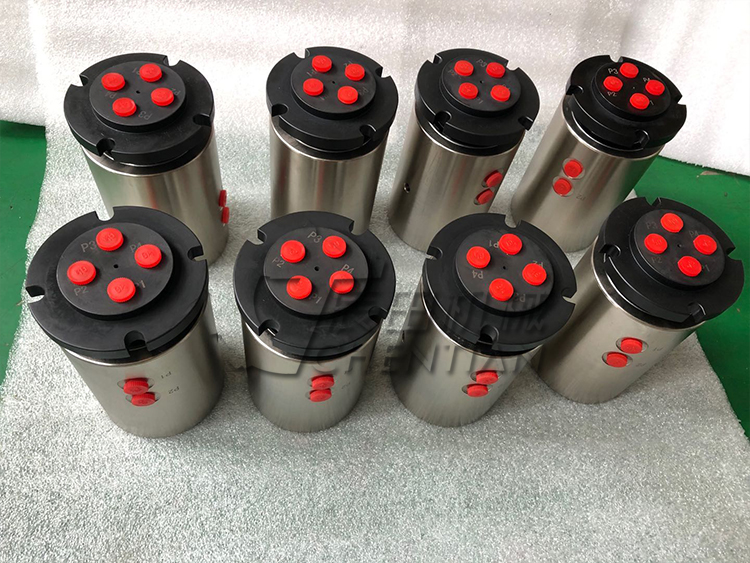 四通路端面旋转接头