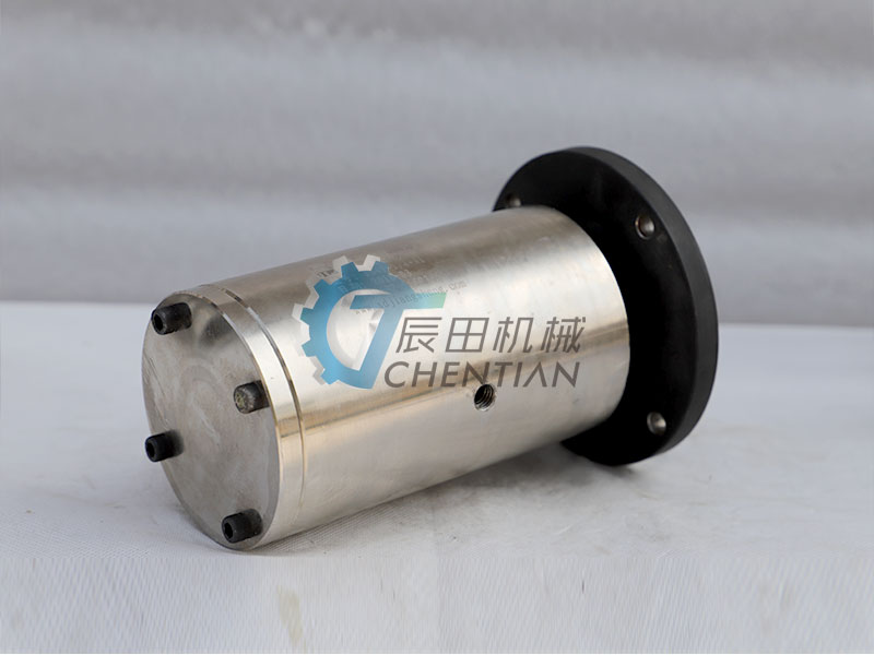 四通路旋转接头