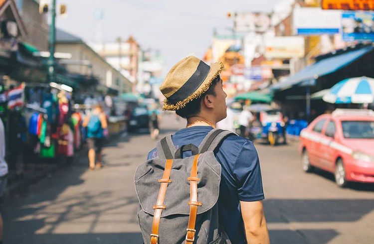 花高昂学费却只能在家上网课，准留学生们是否要按下空格键Gap Year?