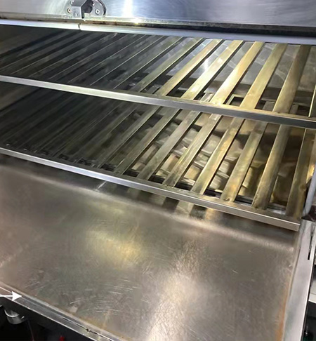 例行檢查：蒸柜無水