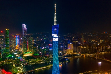 广州塔小蛮腰旋转LED字幕广告投放一次多少钱？