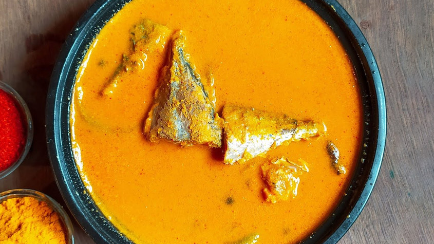 India: Spiced Mackerel Curry