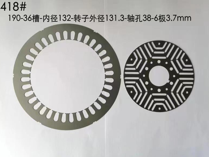 418