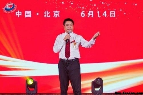 跨界逐梦写春秋：记工程师、音乐人王长胜的多元人生与时代担当