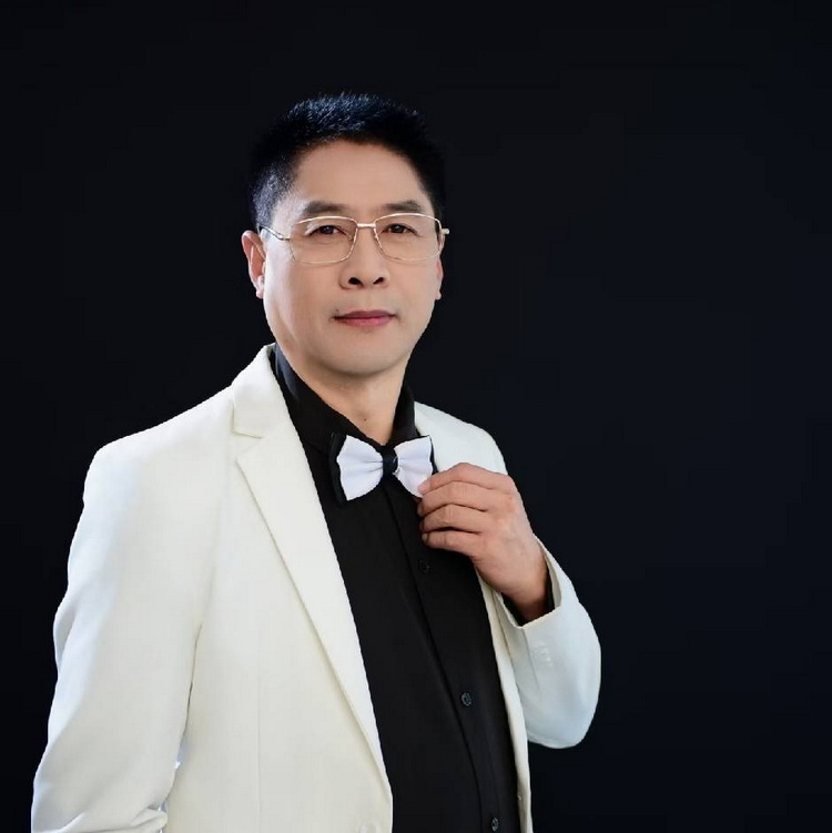 歌声传情惠民生，文脉铸魂兴乡村 —— 昌圣传媒王长胜领衔张秀屯侯冢劲松文化广场惠民演出圆满落幕