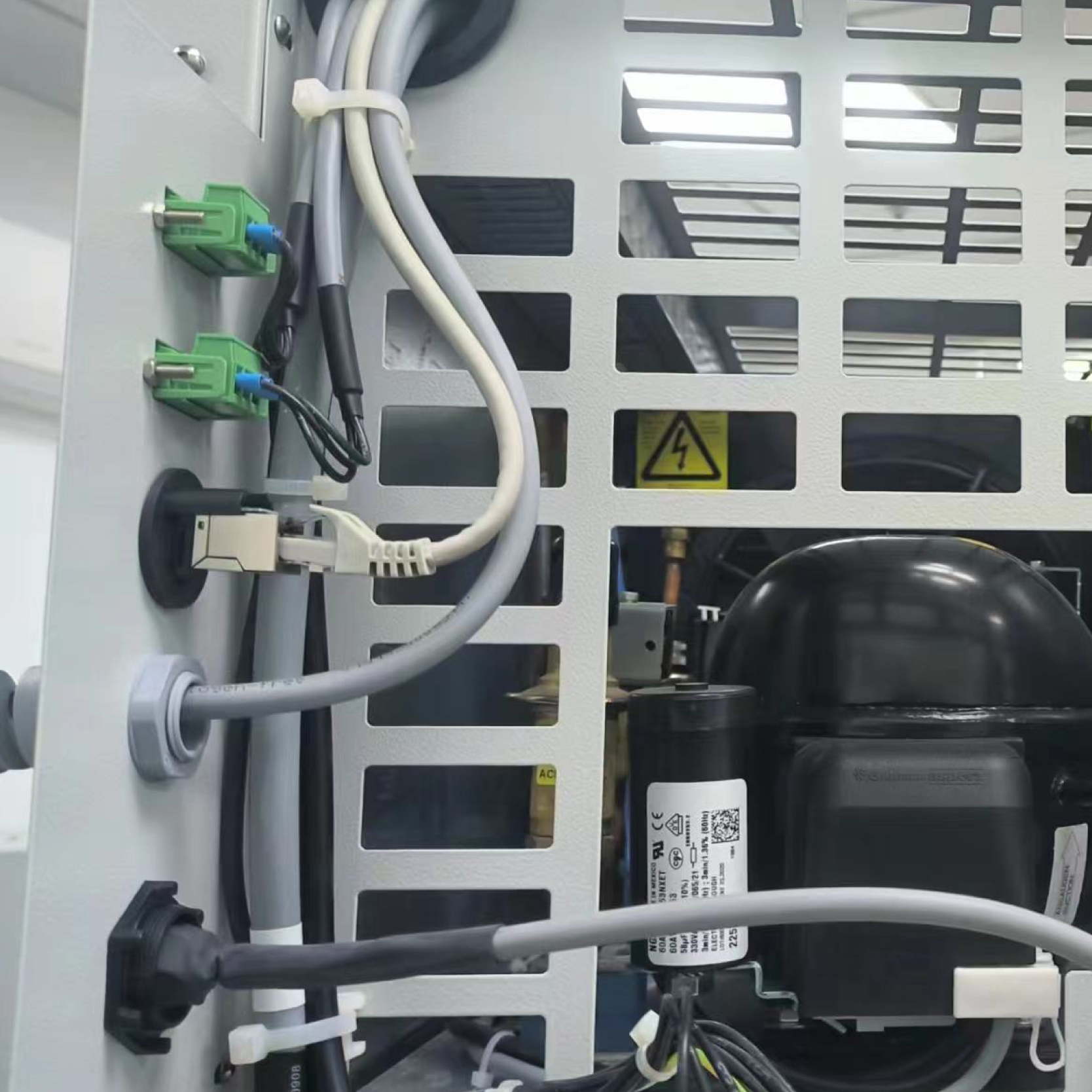 Aralab 低温培养箱/恒温恒湿箱 - FitoClima 600 & 1200