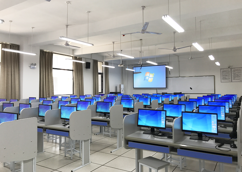 <span style="font-family:Microsoft YaHei;font-size:14px;">南京师范大学中北学院语音室</span>