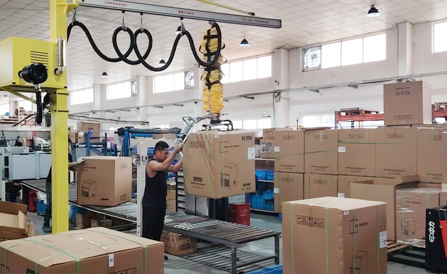 举重若轻，省时省力，制冷行业纸箱搬运智能之选