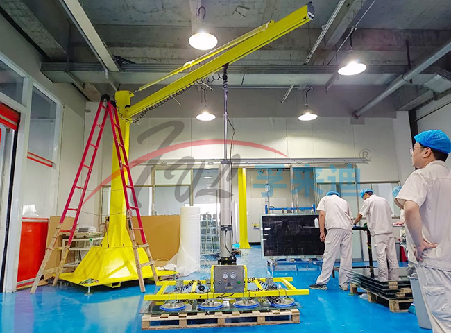 太阳能光伏板吸吊搬运