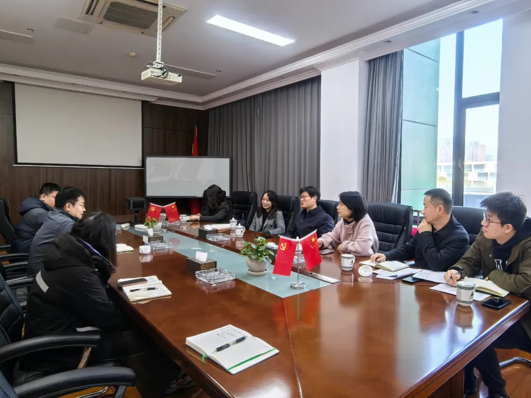 暖心走訪，共話發(fā)展! 浦口區(qū)科技局、橋林街道領(lǐng)導(dǎo)蒞臨環(huán)美科技調(diào)研交流