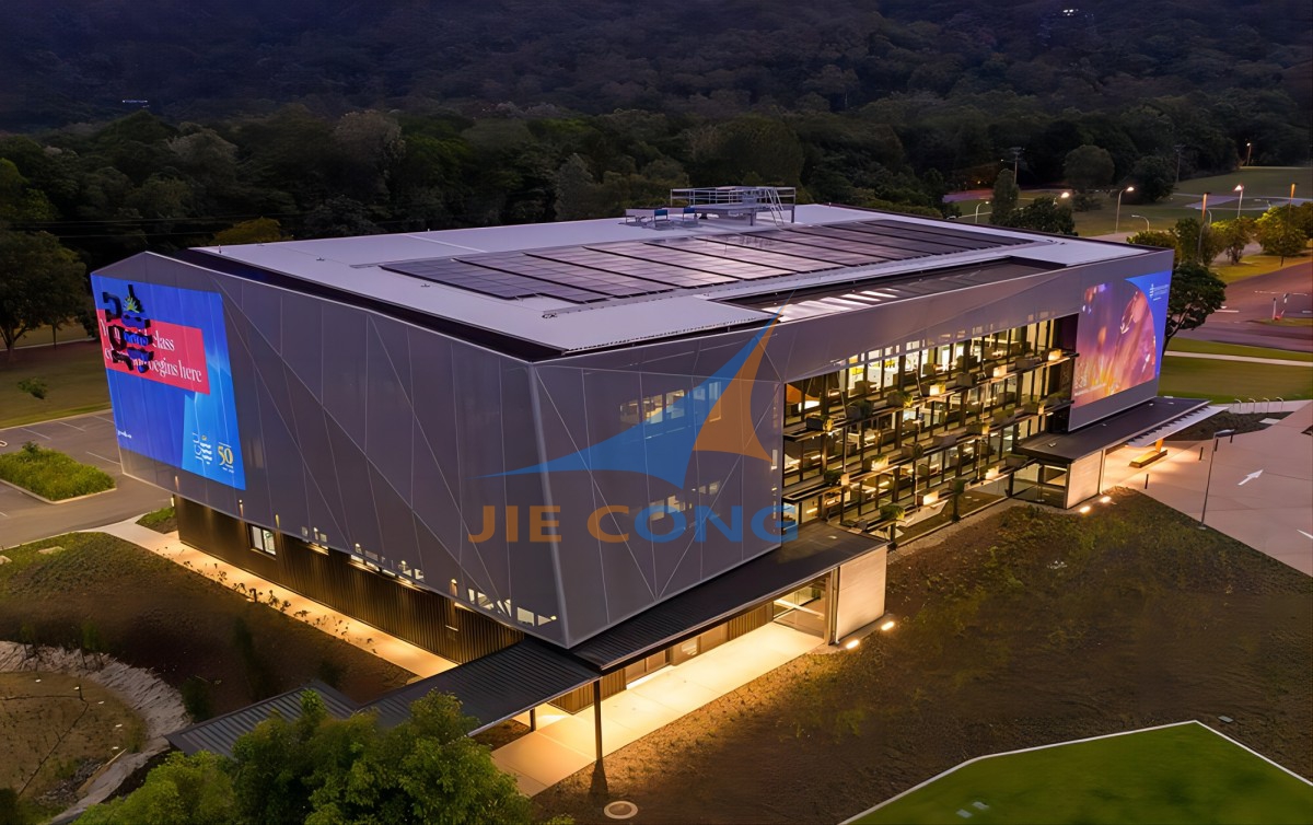 詹姆斯库克大学创意实验室外立面织物幕墙