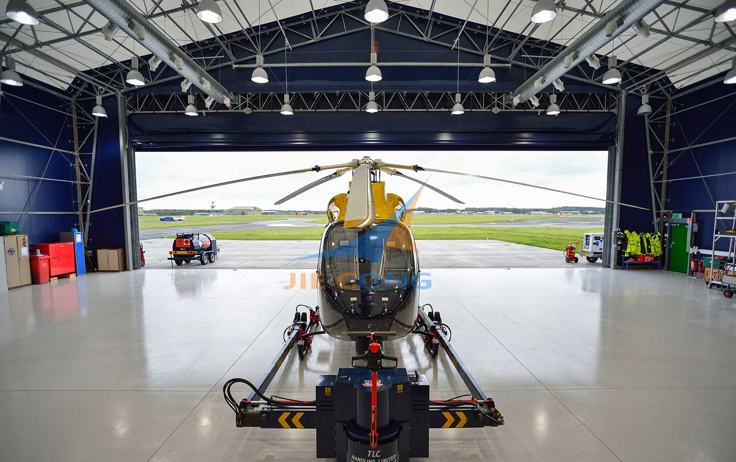 国家警察航空服务直升机机库