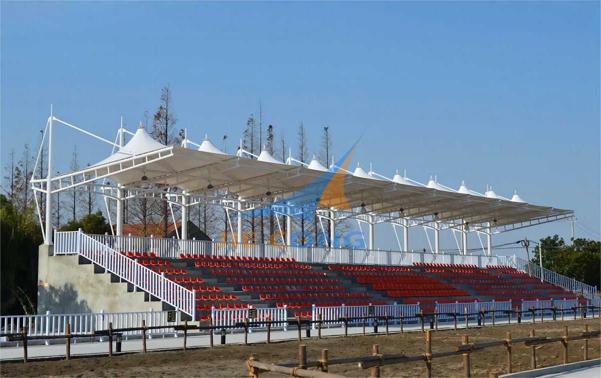 崇明新海镇奔牛场看台