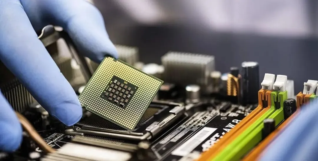 破局美国垄断！国产苯并环丁烯（BCB）光刻胶赋能半导体封测与先进封装升级