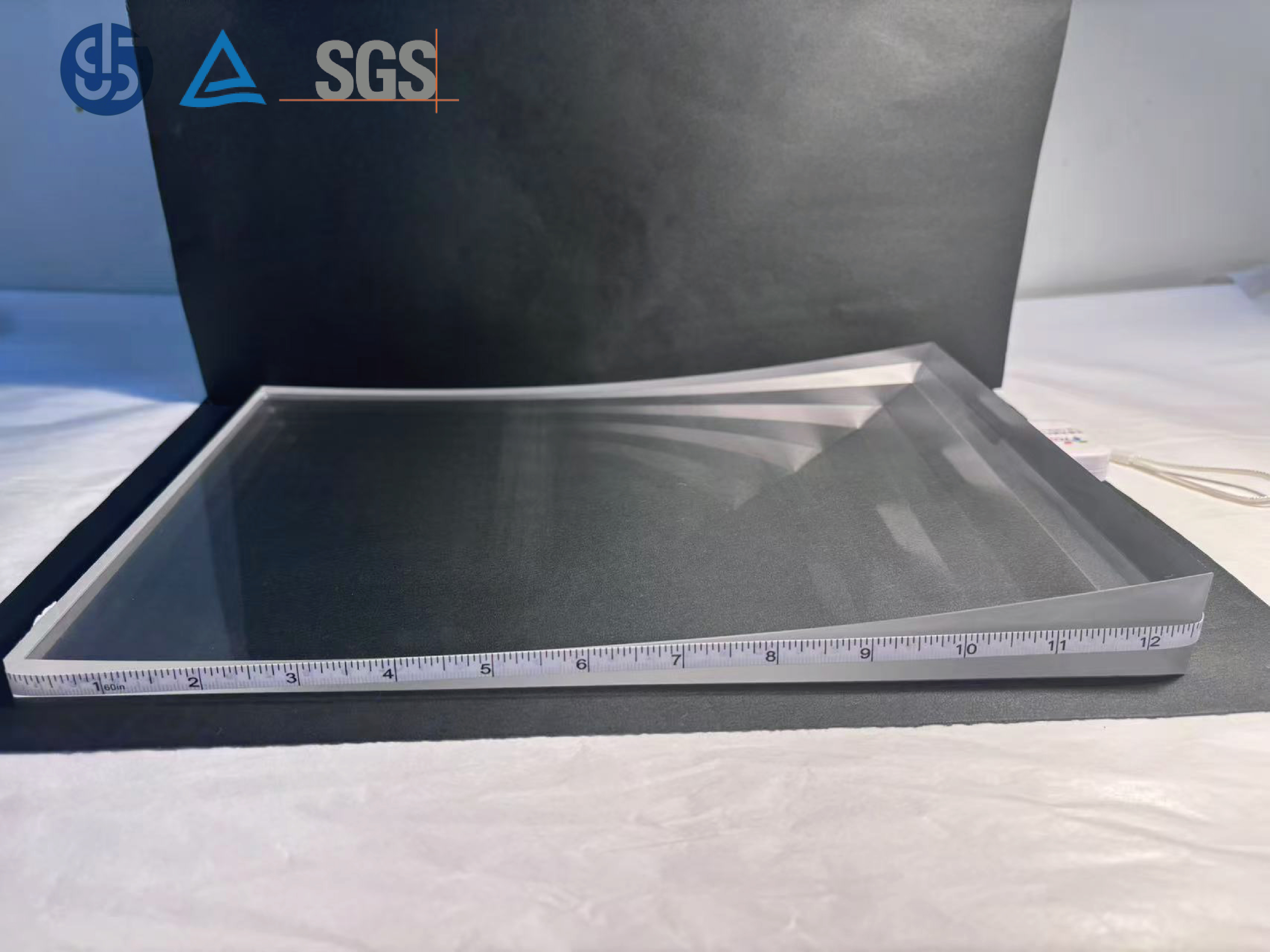 
	大口径偏心柱面镜
