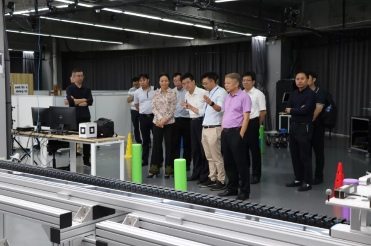 市科技党委书记一行莅临上海北斗导航创新研究院开展新型研发机构调研