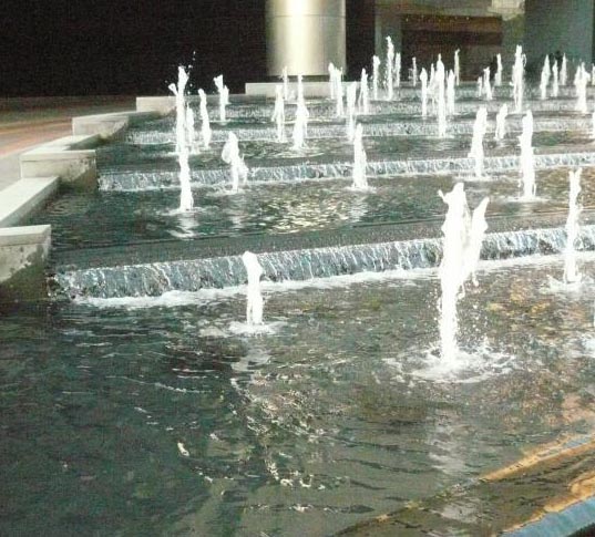 水池喷泉