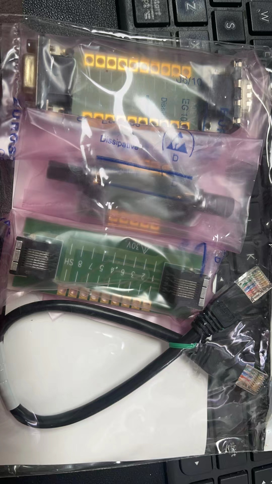 BHT190 – 用于工业总线连接的分线适配器