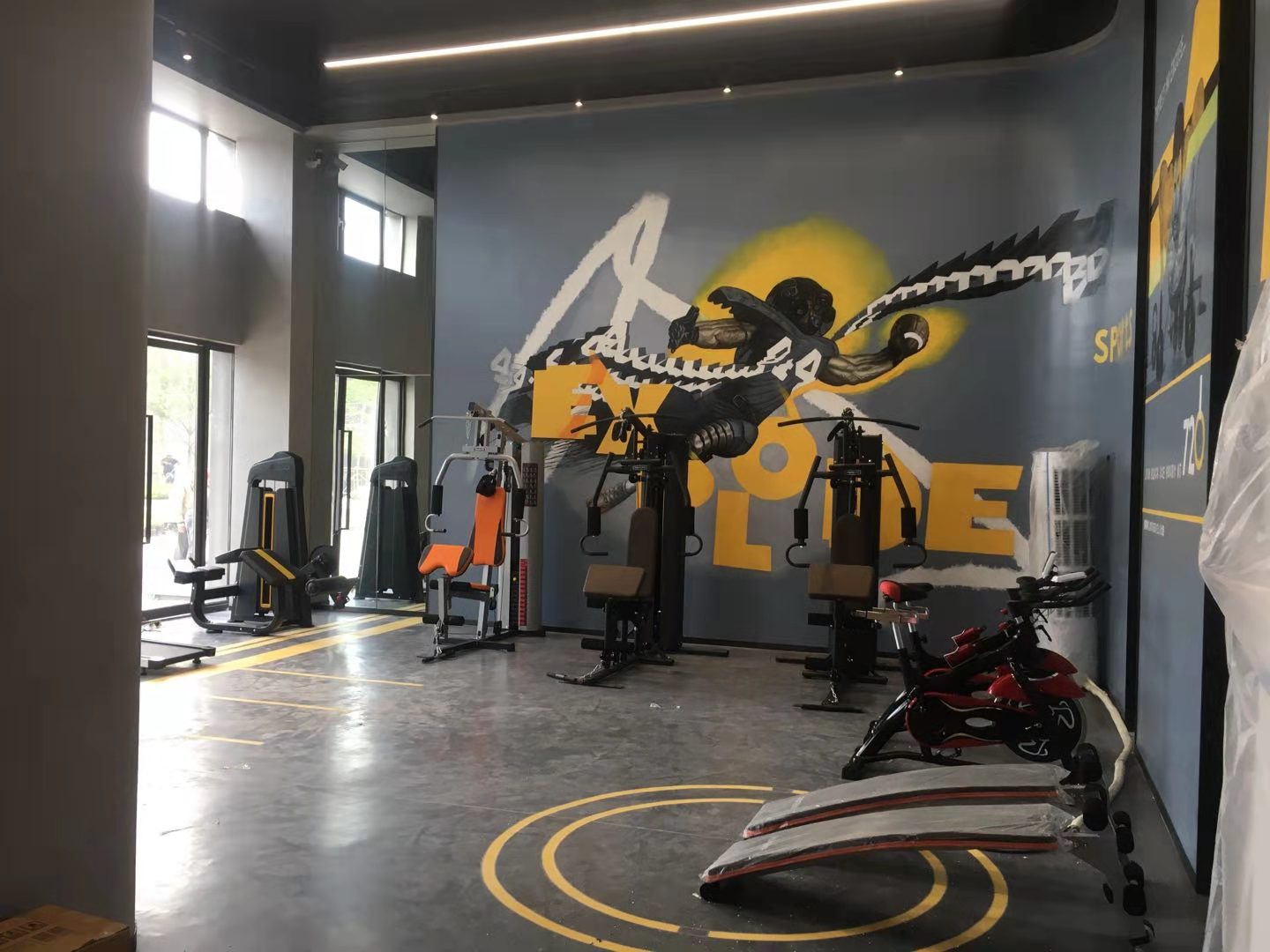 Gym facilities in a club in Jiangmen