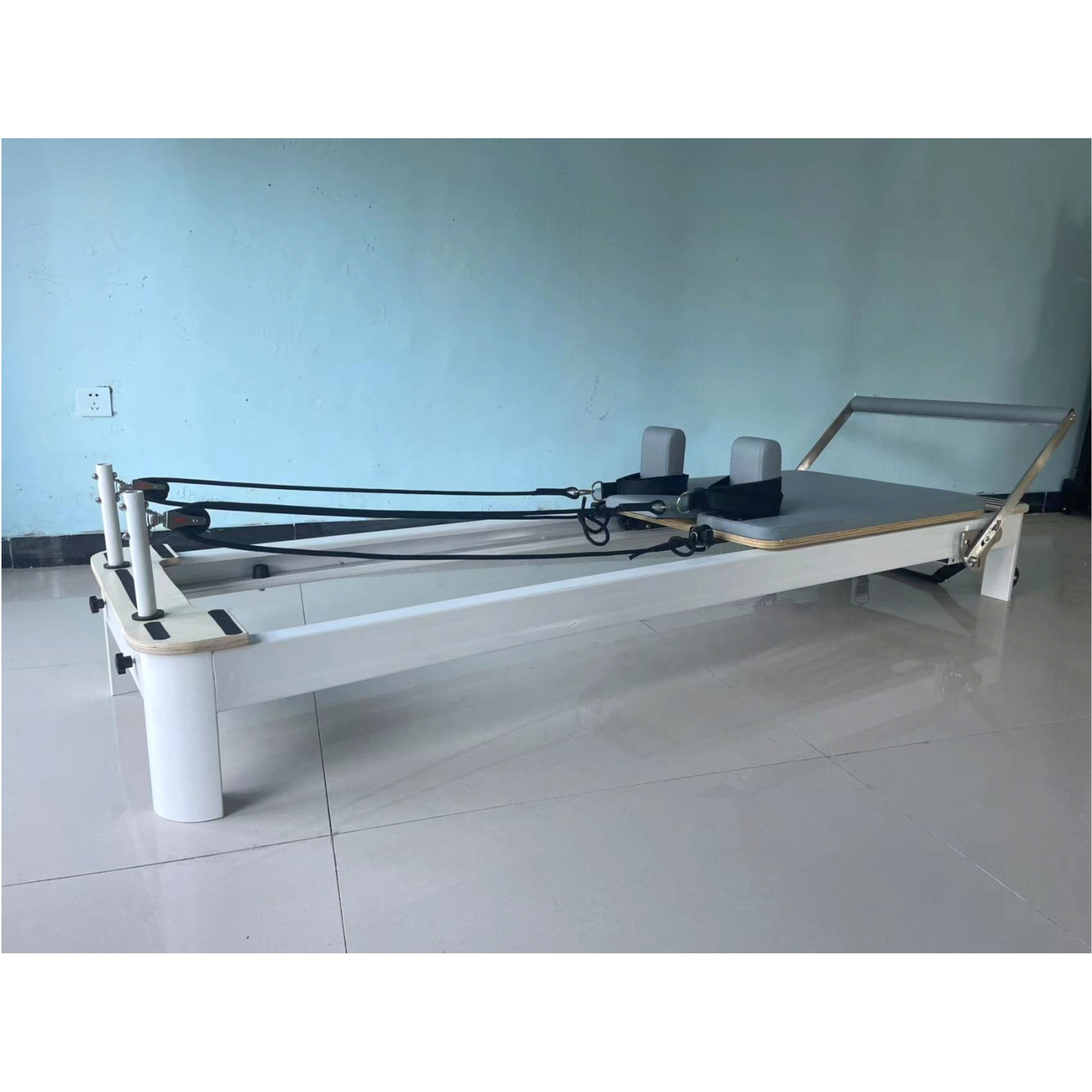 Round-legged carbon steel small white bed HS-404