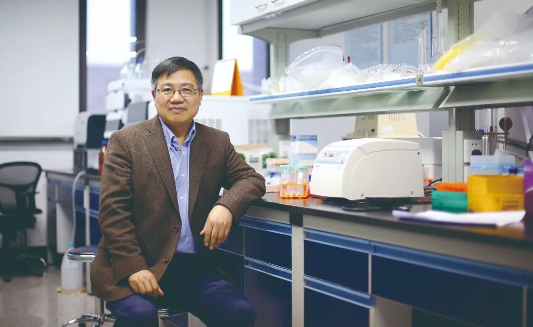 一生只为做药的高校教授——刘明耀：“做生命医学研究，只有把科研成果用于治病救人，才能释放出科研的最大价值。
