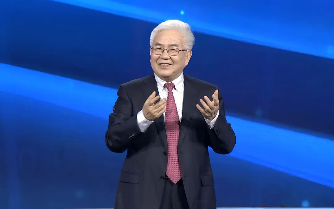 中国工程院院士郑纬民详解“主权AI”三大支柱，直指国产算力核心痛点