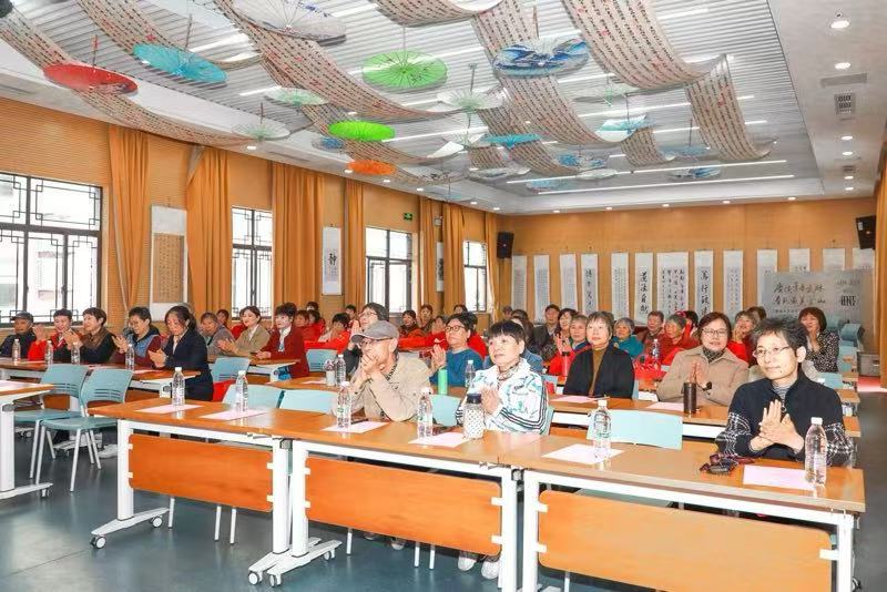 庆祝十周年  奉献有成果