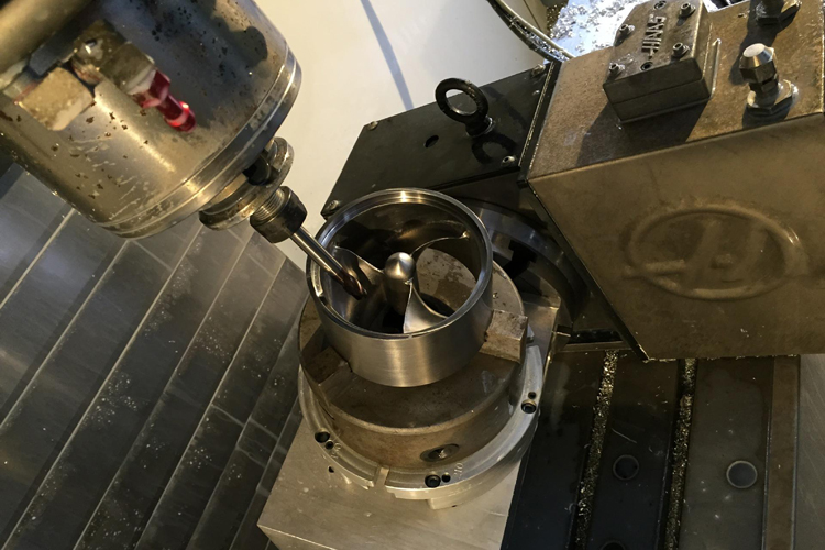四轴联动CNC