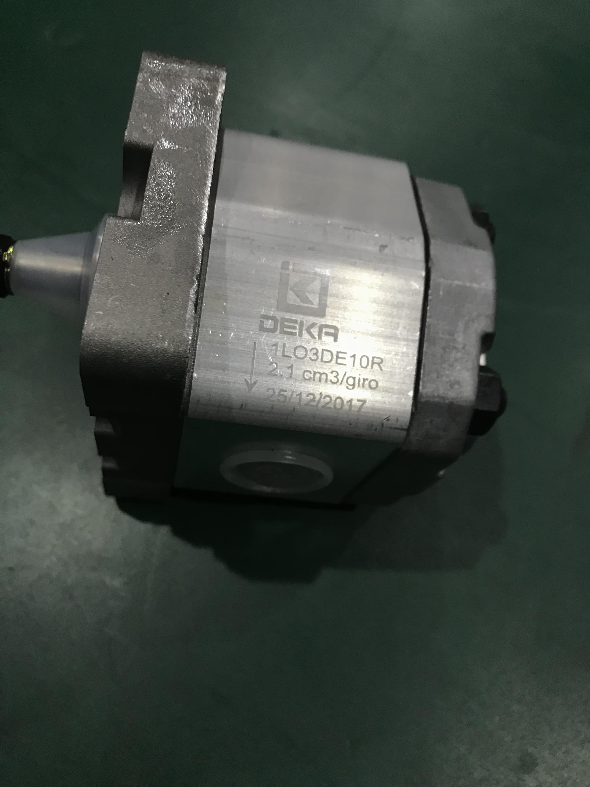 DEKA齿轮泵1LO3DE10R