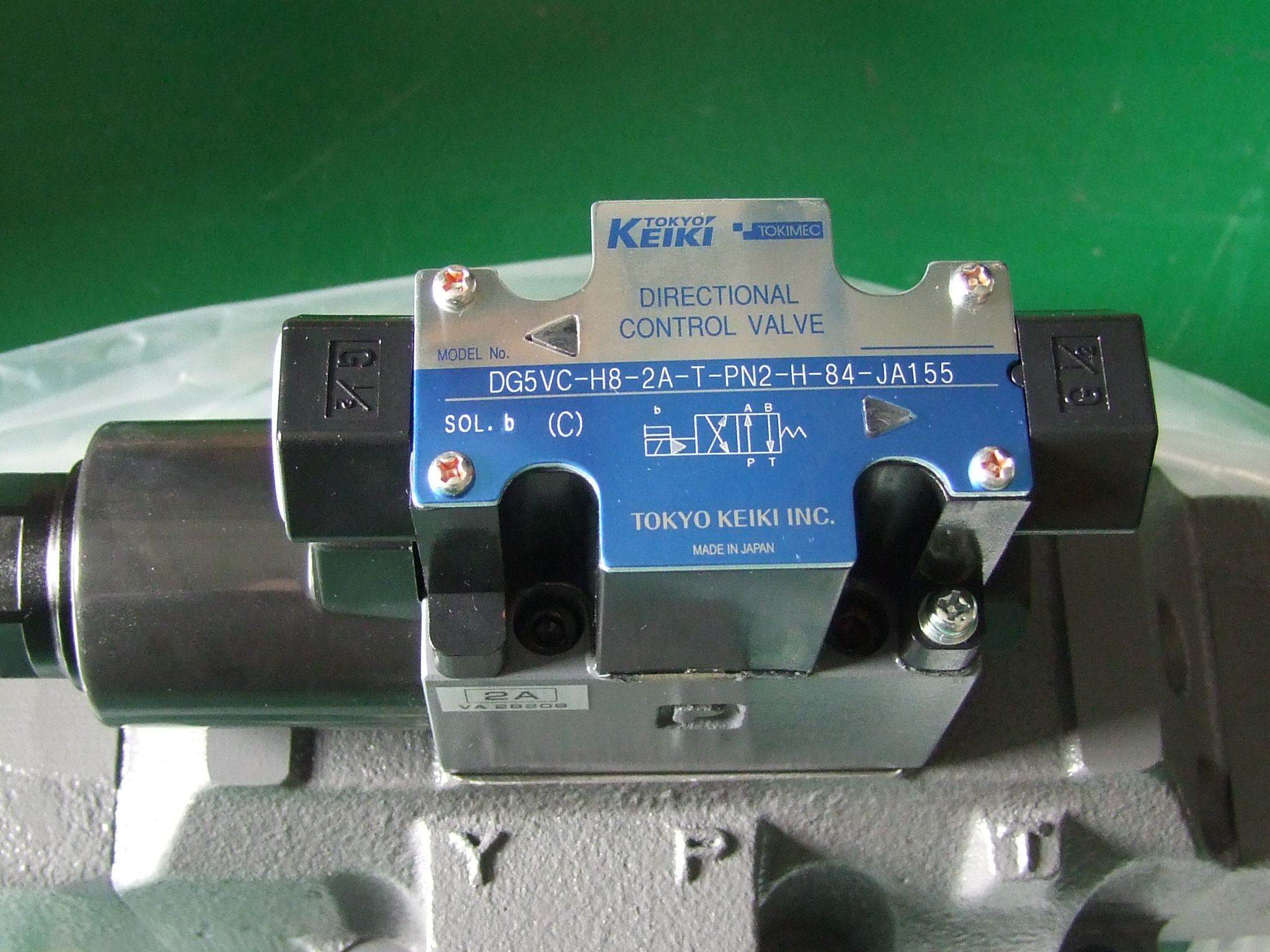 日本TOKIMEC电磁阀DG5VC-H8-2A-T-PN2-H-84-JA155
