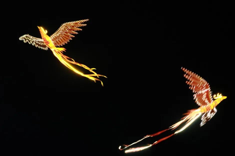 凤凰飞天秀。林思倩、李小星供图