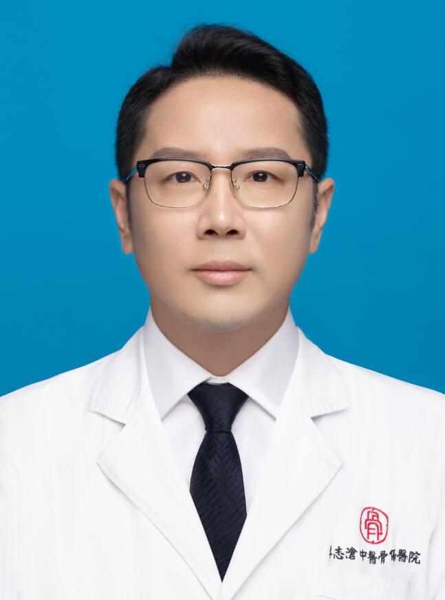 李雪飞|副院长|副主任医师
