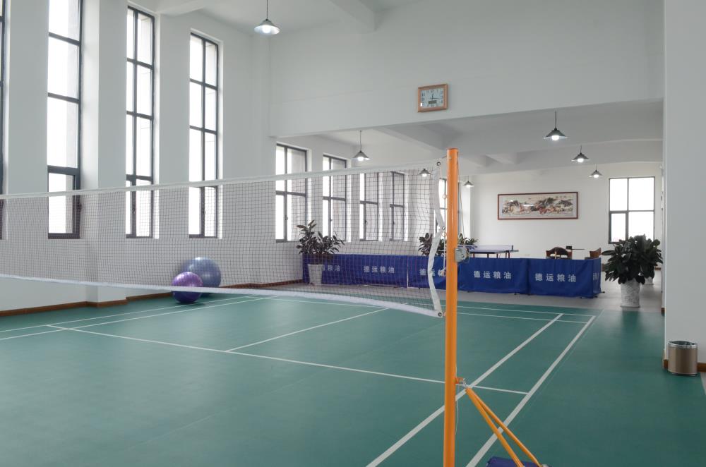 羽毛球场