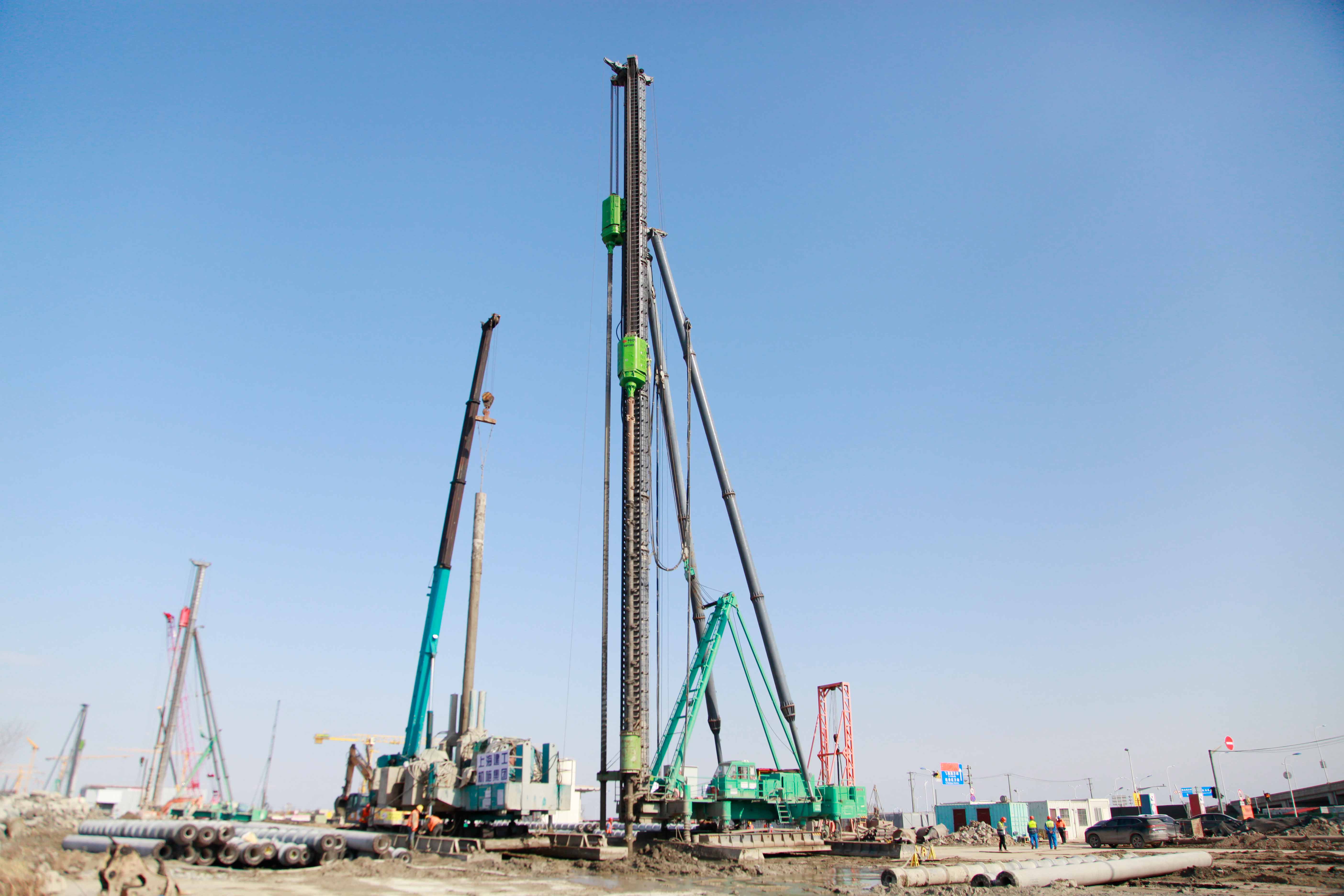 “绿色桩基”托起世界级空港新地标！上工机械静钻根植桩设备护航浦东机场四期航站区工程！