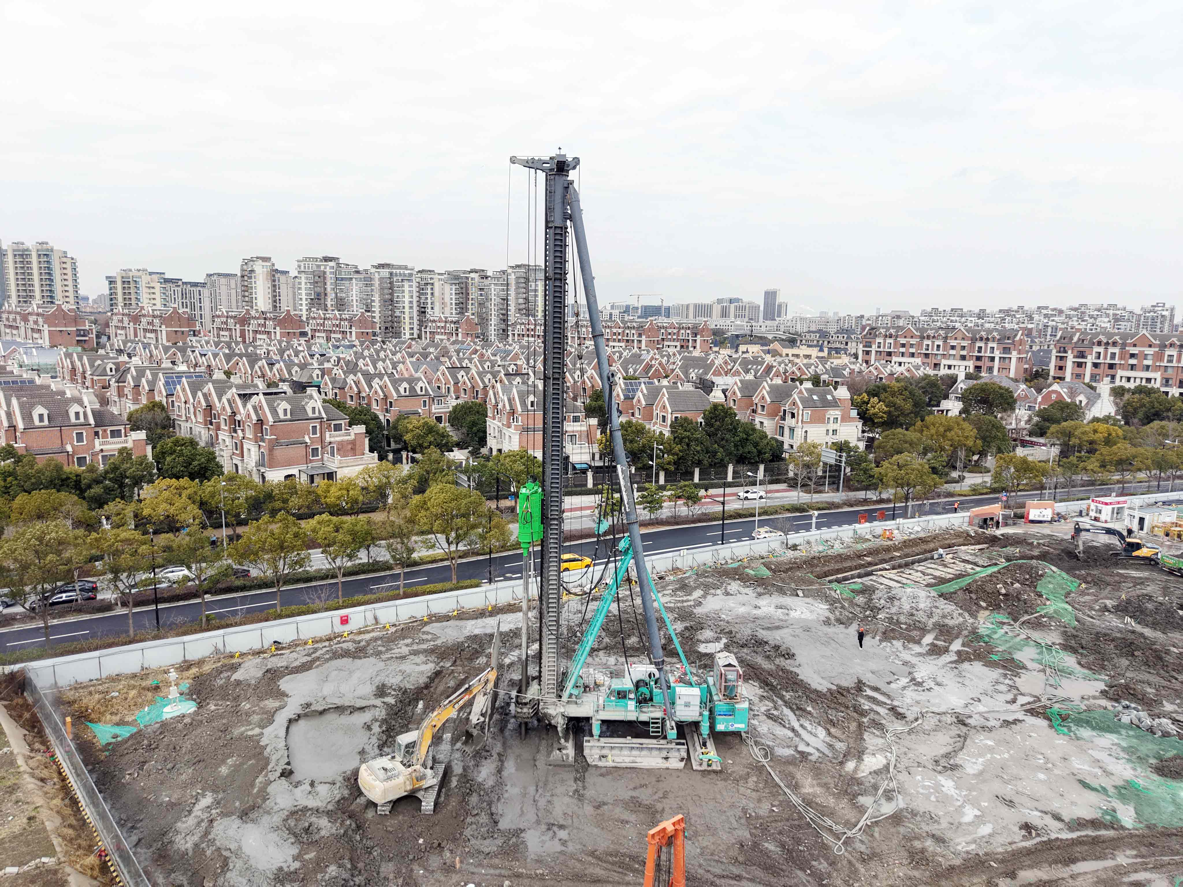 上工机械DMP工法搅拌桩设备再展身手！助力上海市东医院新江湾院区建设跑出加速度！