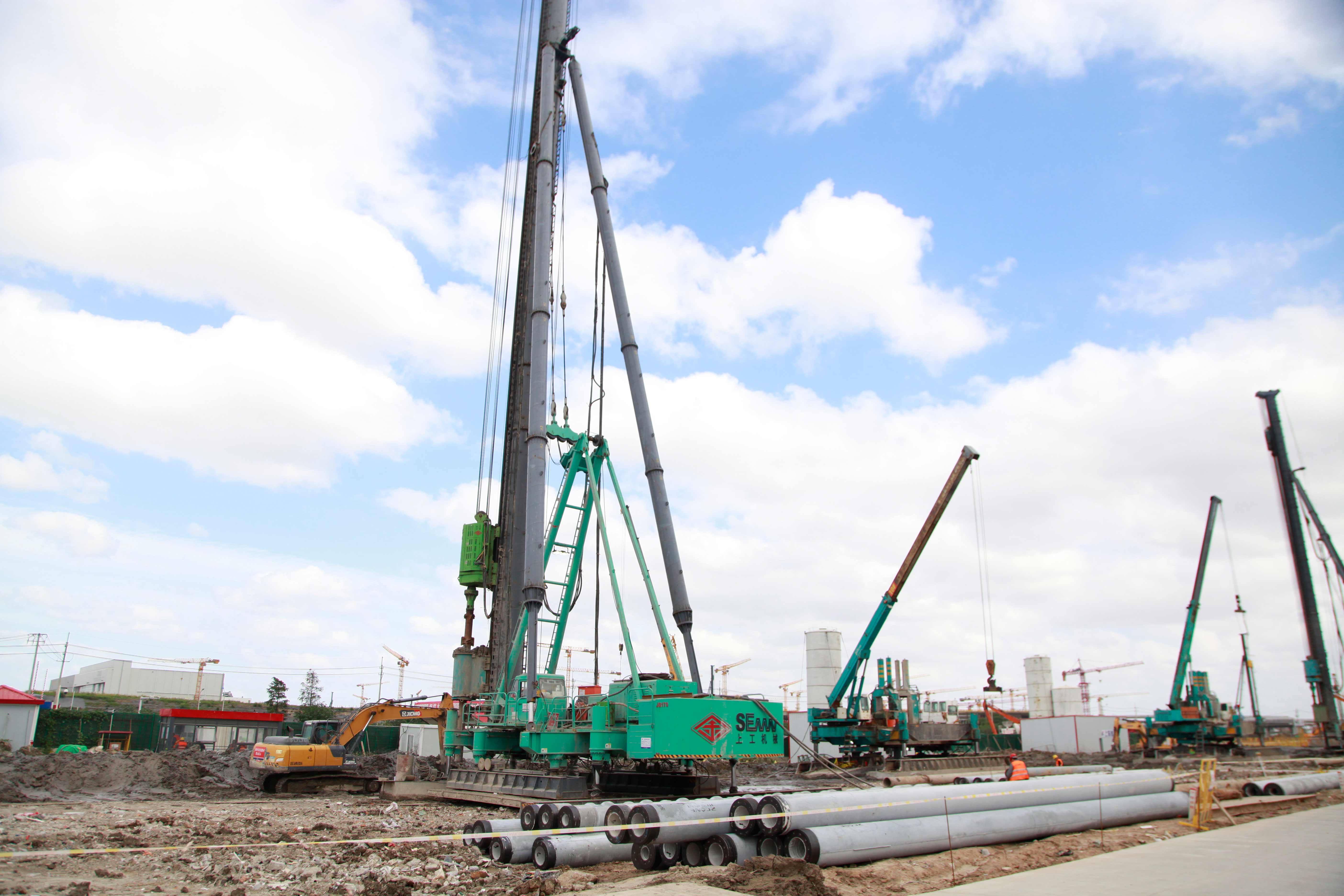 “綠色”力量狂飆！上工機(jī)械“綠色植樁設(shè)備”護(hù)航超級工程！