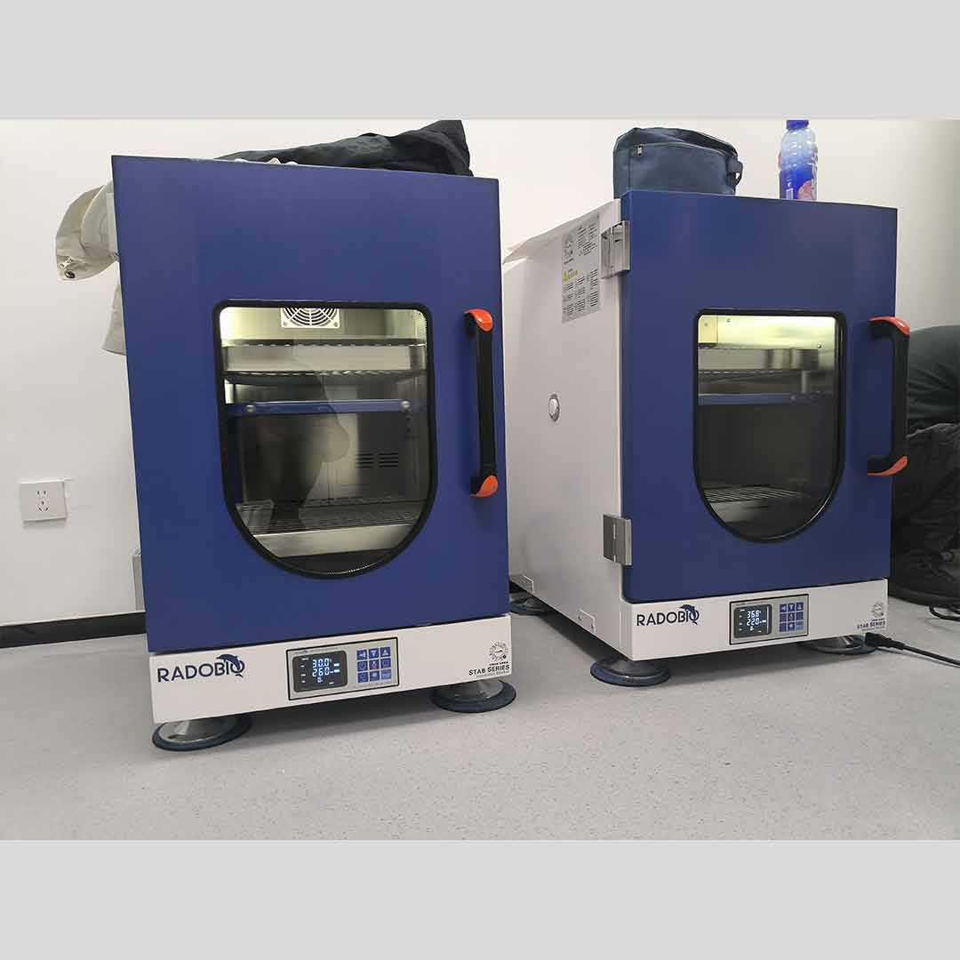 Stab MiniL 恒温振荡培养箱+Herotherm 180 恒温培养箱 | 上海中医药大学