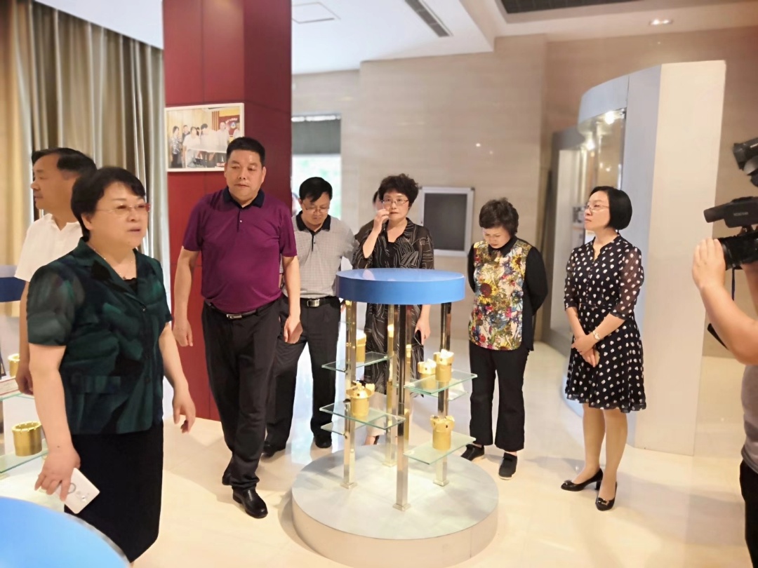 省科技厅调研科技创新工作